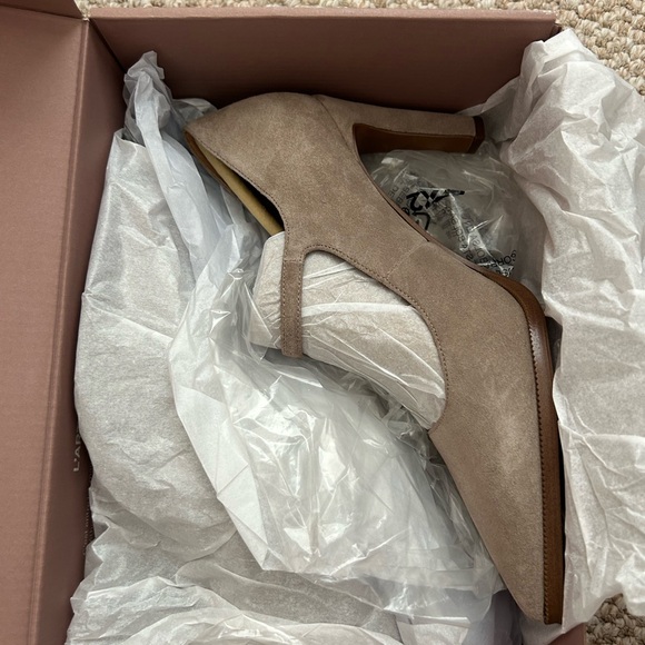 Franco Sarto Athena Pointed Toe Mary Jane Pumps - Picture 6 of 7